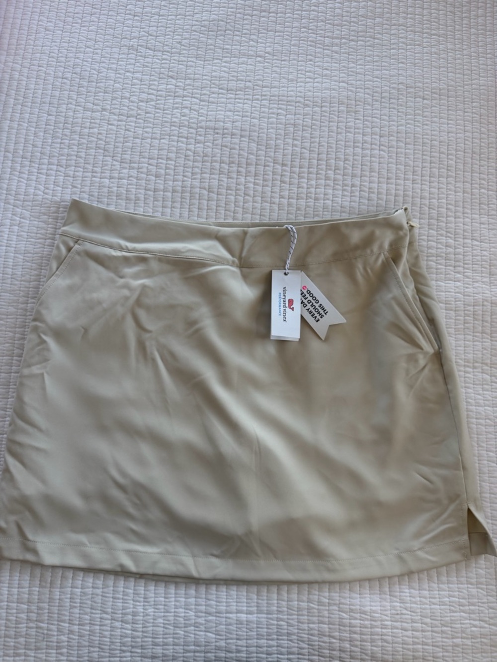 Vineyard Vines Cream Mini Skort with Side Slit